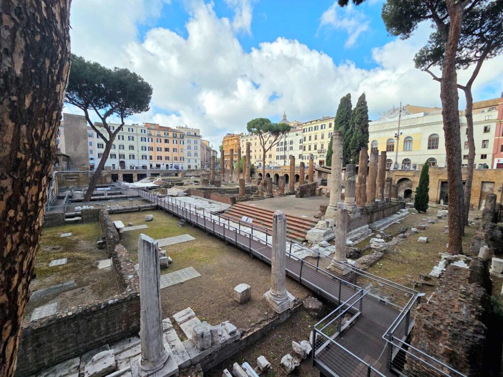 Largo di Torre Argentina